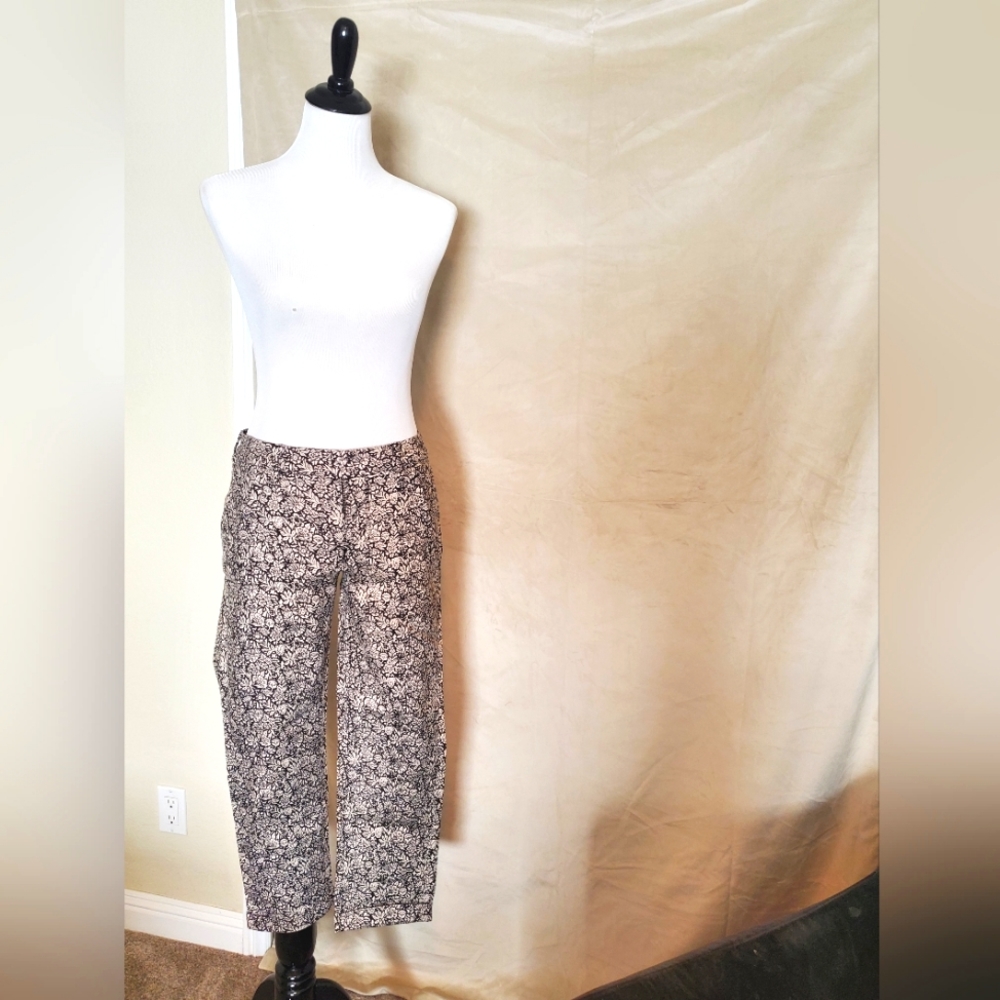 Ann Taylor Loft floral black & white cropped pants